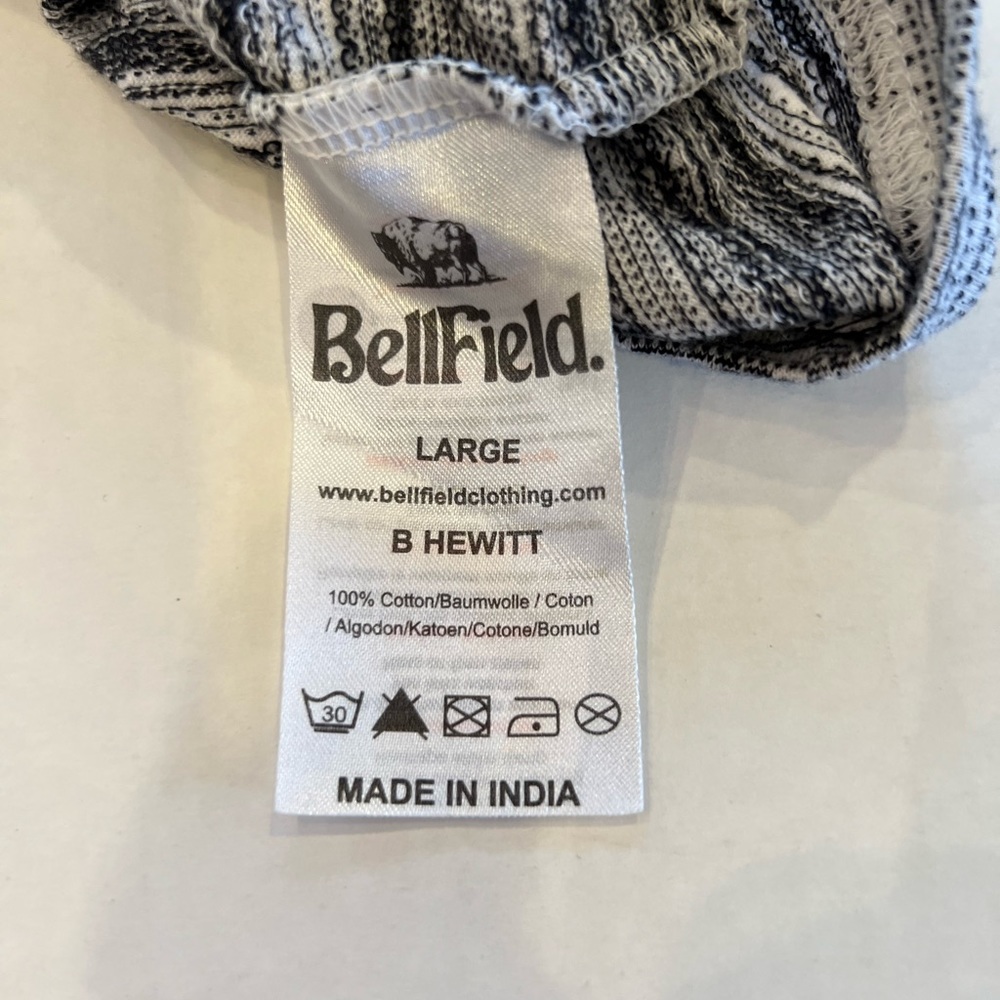 BELLFIELD Men’s Hewitt Jacquard Print T-Shirt White gray and black size large - Picture 9 of 12